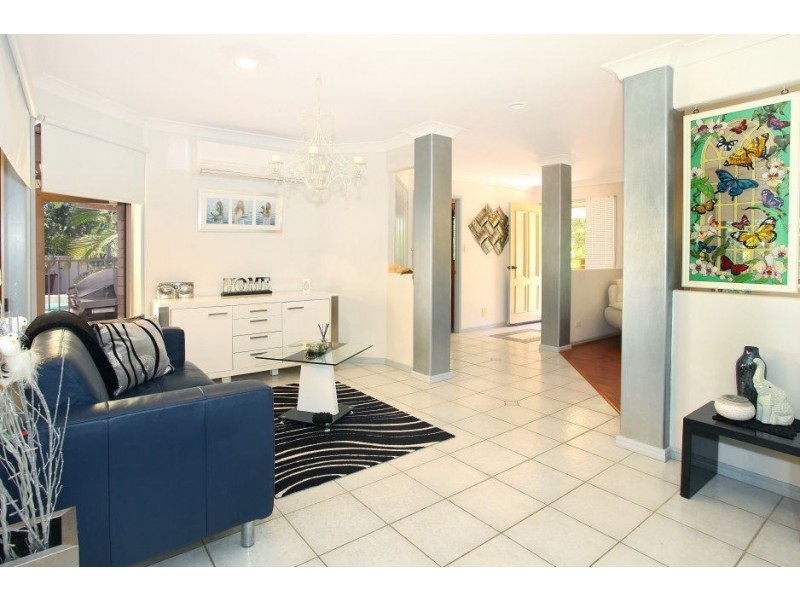 16 Carpenter Court, Worongary QLD 4213