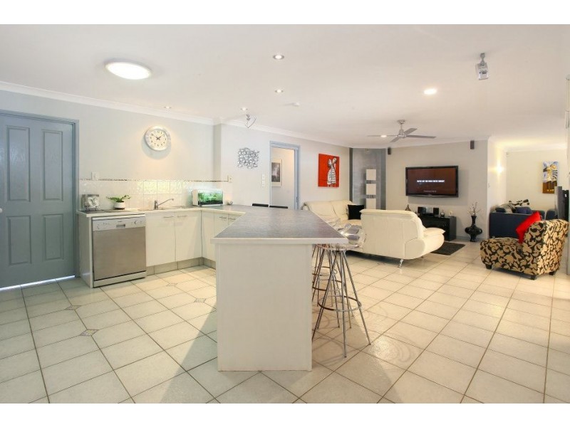 16 Carpenter Court, Worongary QLD 4213