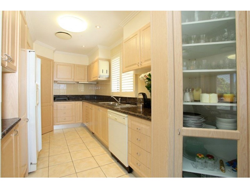 10 Stevens Street, Southport QLD 4215