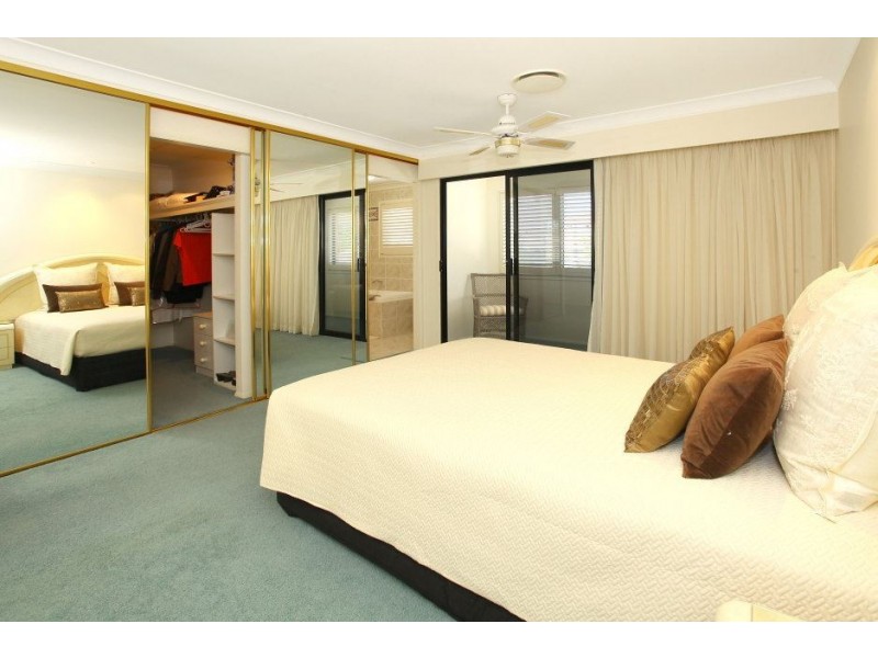 10 Stevens Street, Southport QLD 4215