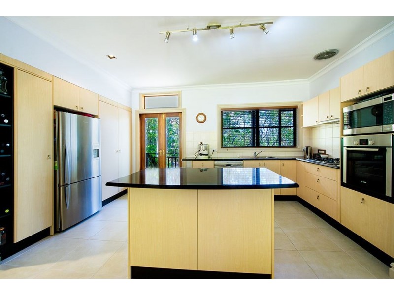 27 Bertana Drive, Mudgeeraba QLD 4213