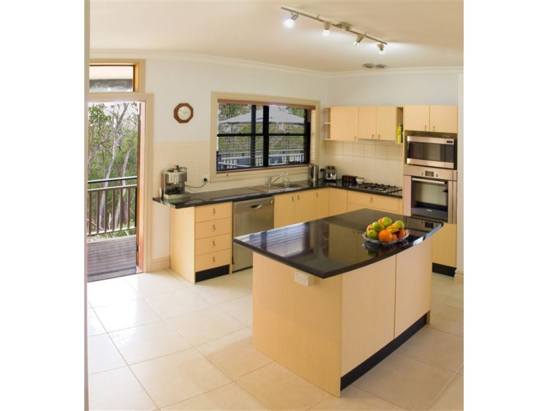 27 Bertana Drive, Mudgeeraba QLD 4213