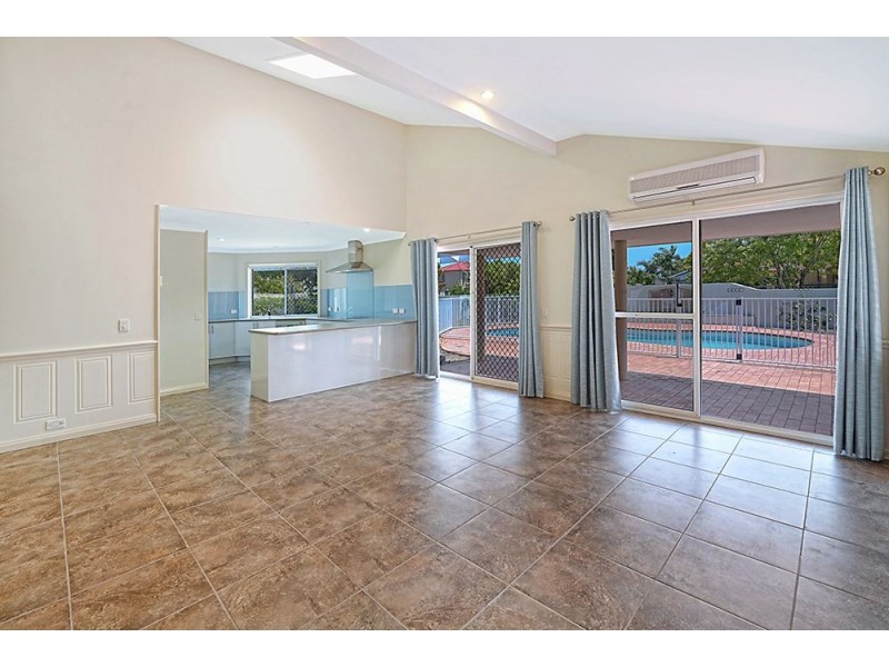 1 Charolais Crescent, Benowa Waters QLD 4217