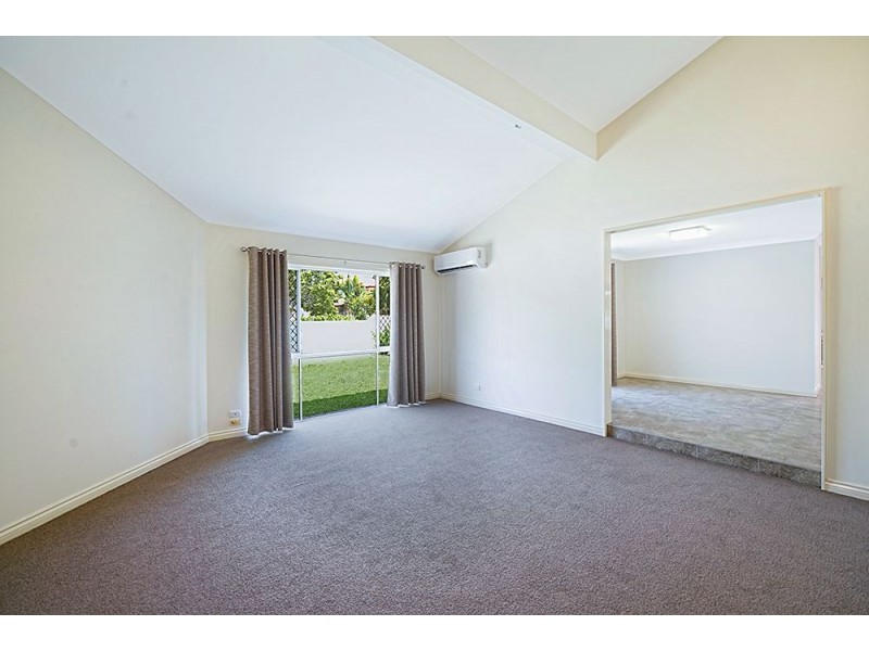 1 Charolais Crescent, Benowa Waters QLD 4217