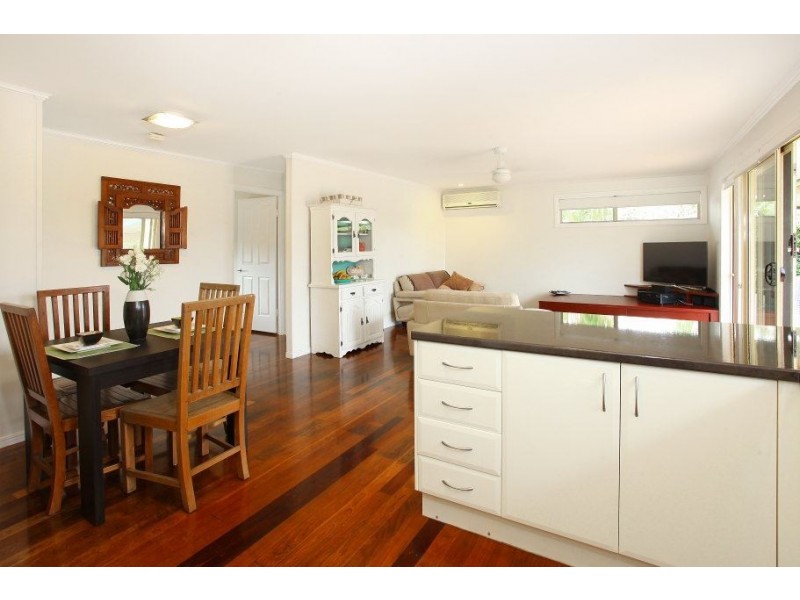 16 Bloodwood Crescent, Molendinar QLD 4214