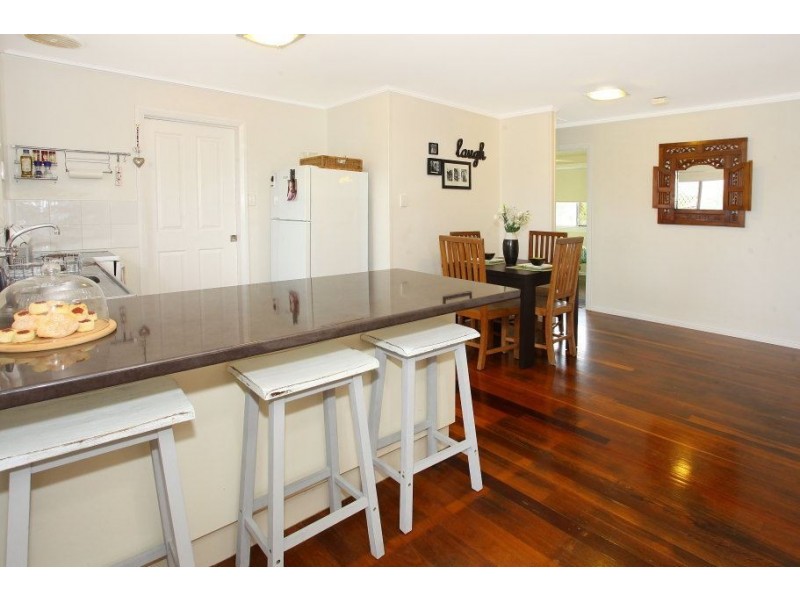 16 Bloodwood Crescent, Molendinar QLD 4214