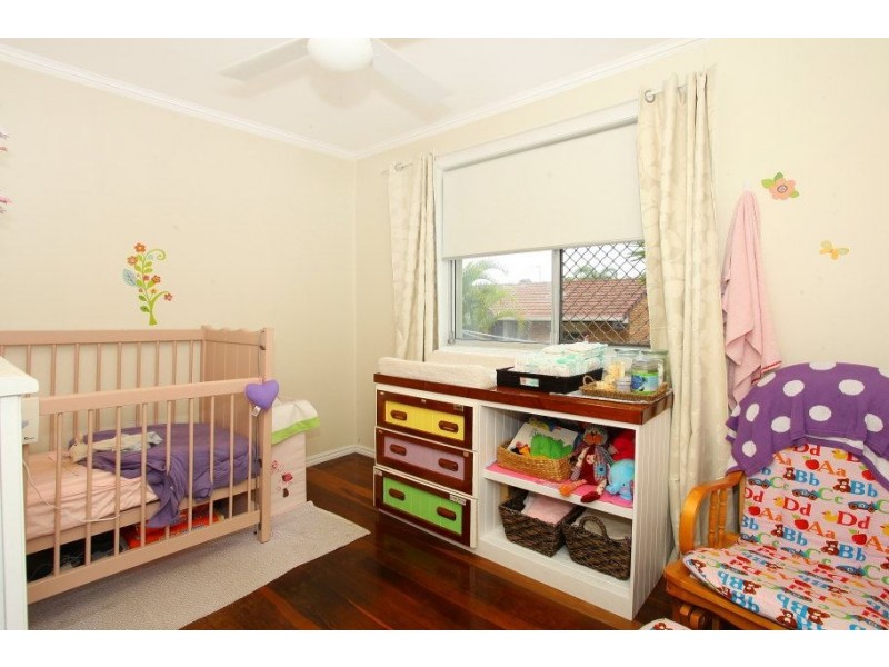 16 Bloodwood Crescent, Molendinar QLD 4214