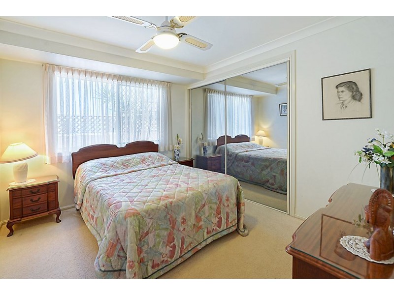 17 Martinique Way, Clear Island Waters QLD 4226
