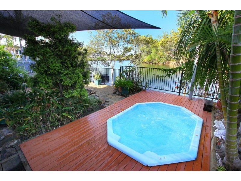 7 Sophia Avenue, Biggera Waters QLD 4216