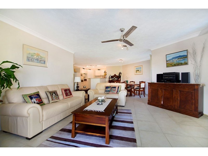 5/7 St Kilda Avenue, Broadbeach QLD 4218