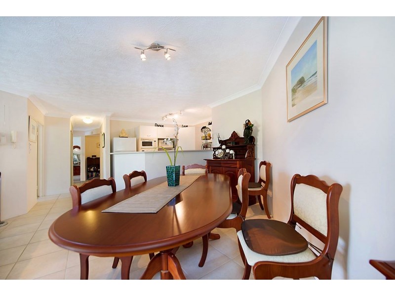 5/7 St Kilda Avenue, Broadbeach QLD 4218