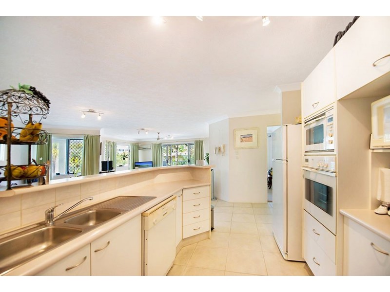 5/7 St Kilda Avenue, Broadbeach QLD 4218