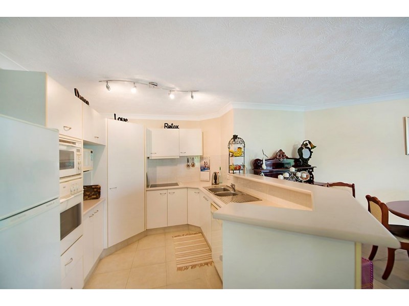 5/7 St Kilda Avenue, Broadbeach QLD 4218