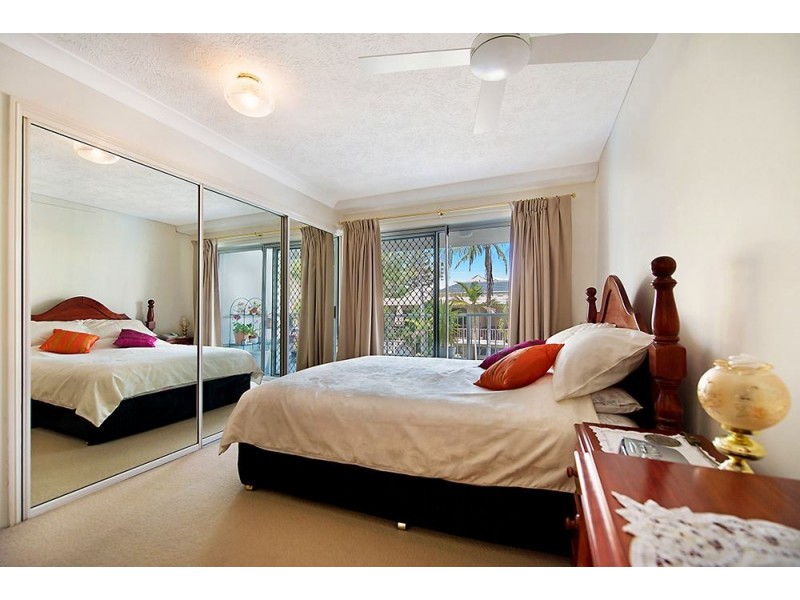 5/7 St Kilda Avenue, Broadbeach QLD 4218