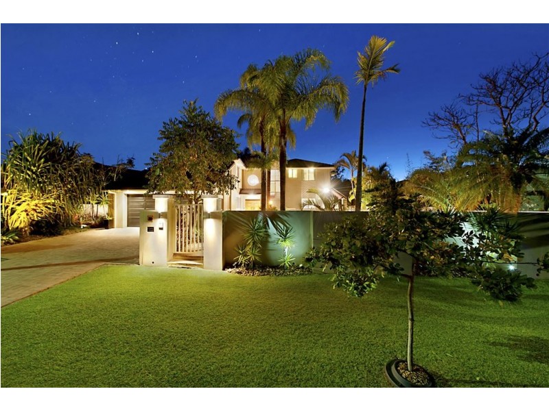 20 Charolais Crescent, Benowa Waters QLD 4217