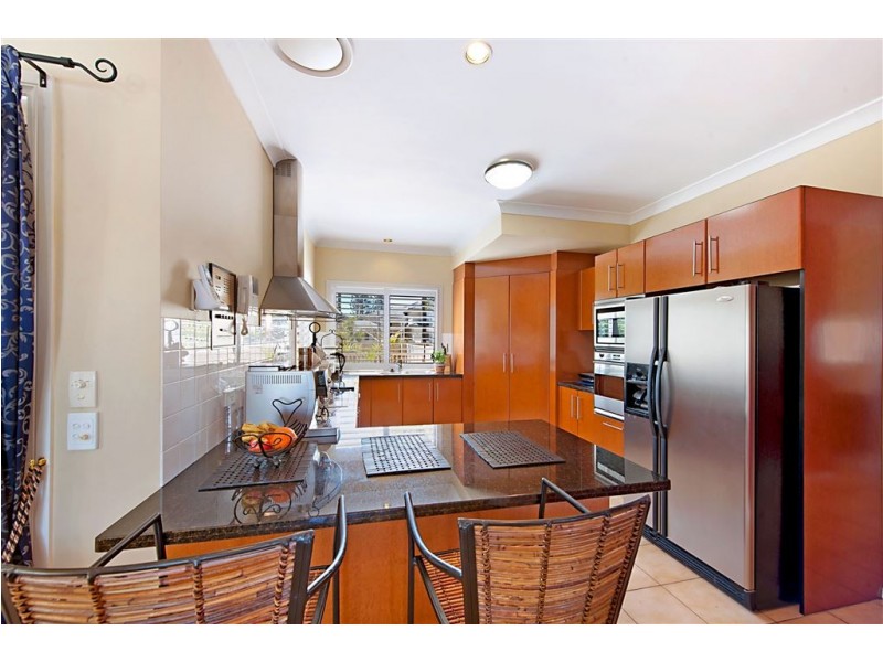 20 Charolais Crescent, Benowa Waters QLD 4217