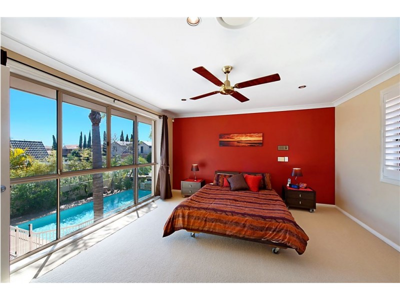 20 Charolais Crescent, Benowa Waters QLD 4217