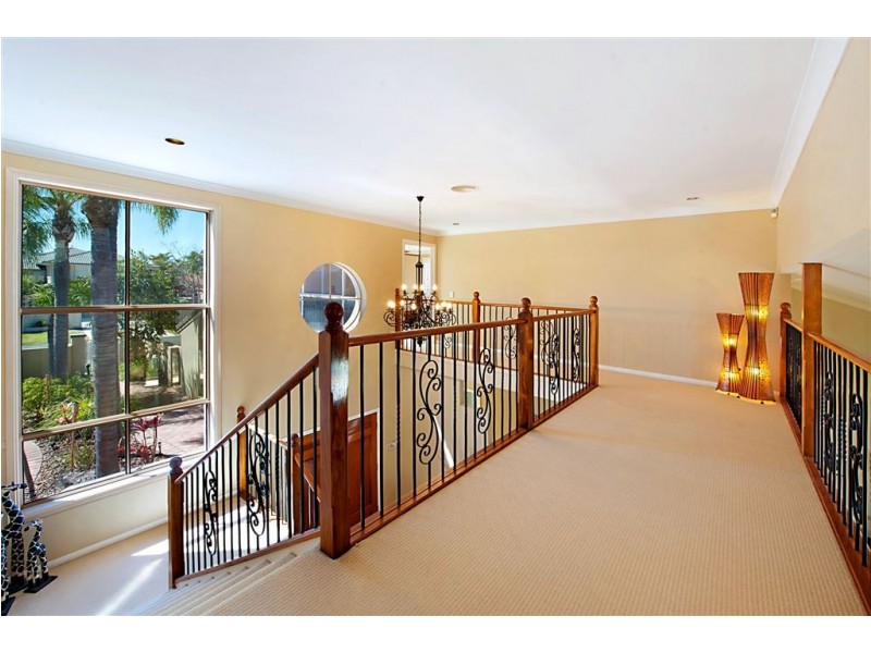 20 Charolais Crescent, Benowa Waters QLD 4217