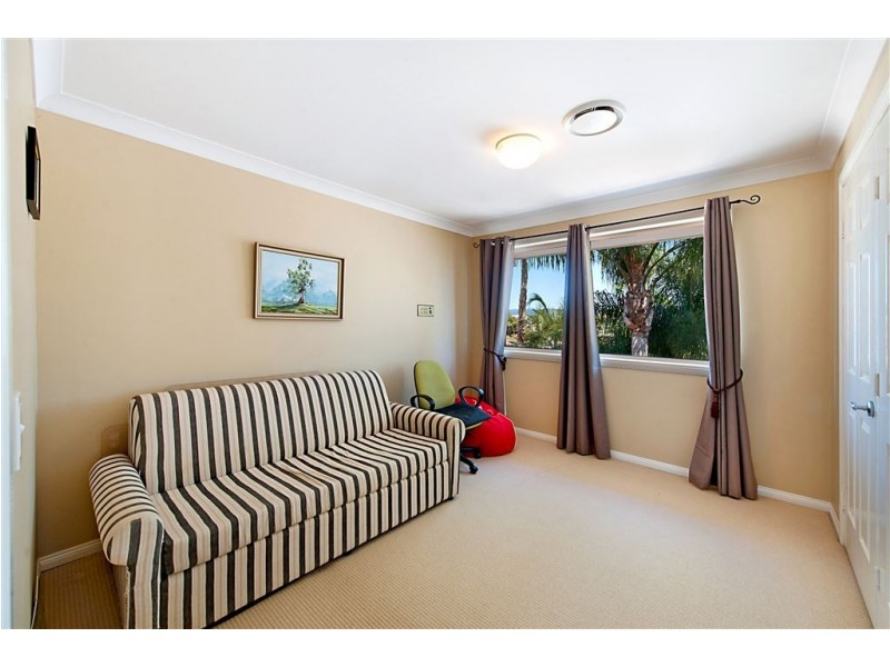 20 Charolais Crescent, Benowa Waters QLD 4217