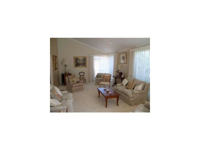 3 The Corso, Isle Of Capri QLD 4217