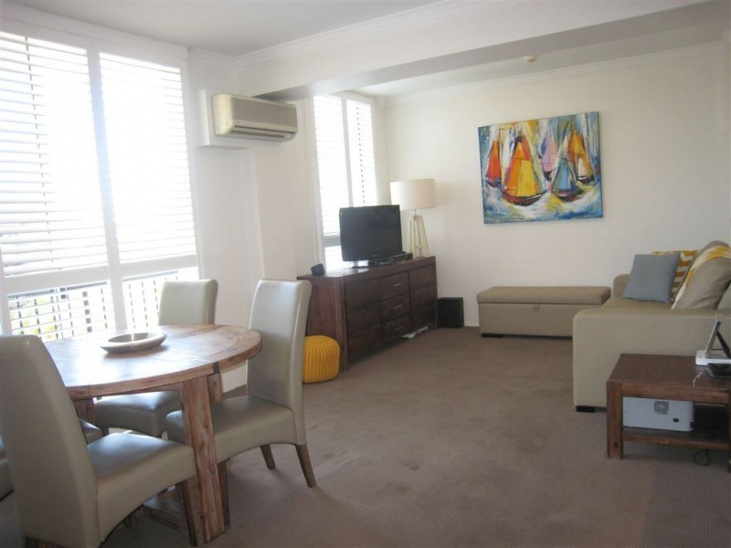 402/9-21 Beach Parade, Surfers Paradise QLD 4217