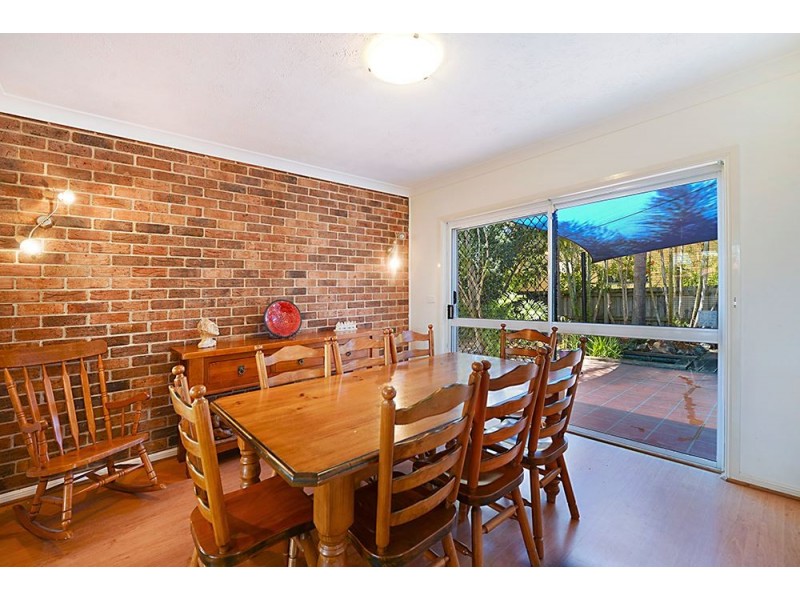 2 Bernardino Court, Mermaid Waters QLD 4218