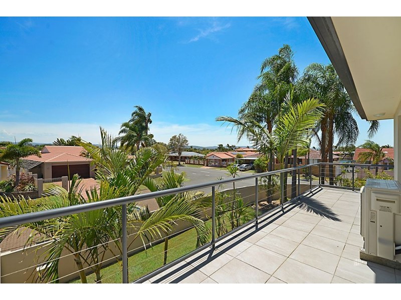 2 Bernardino Court, Mermaid Waters QLD 4218