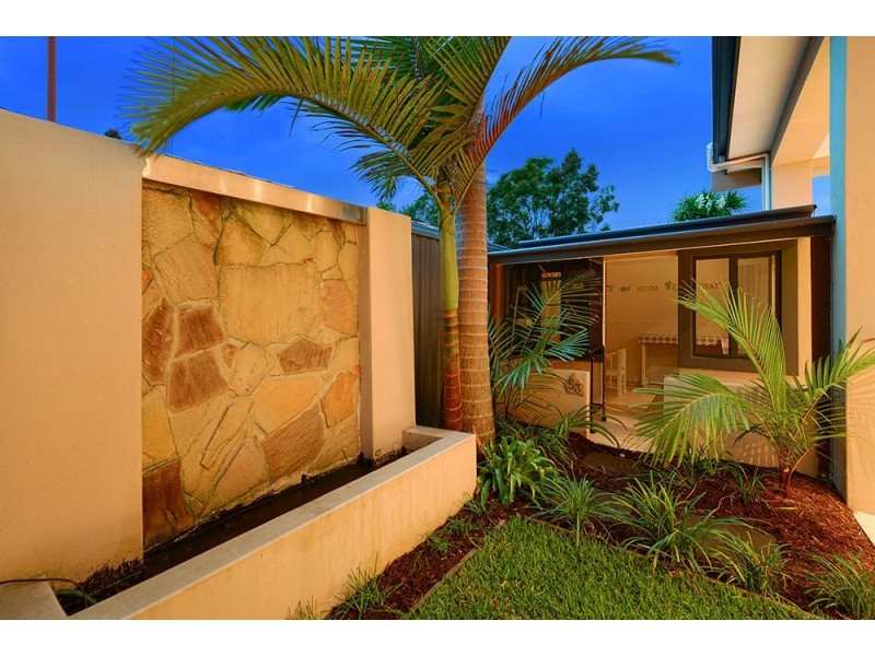 83 Cypress Drive, Broadbeach Waters QLD 4218