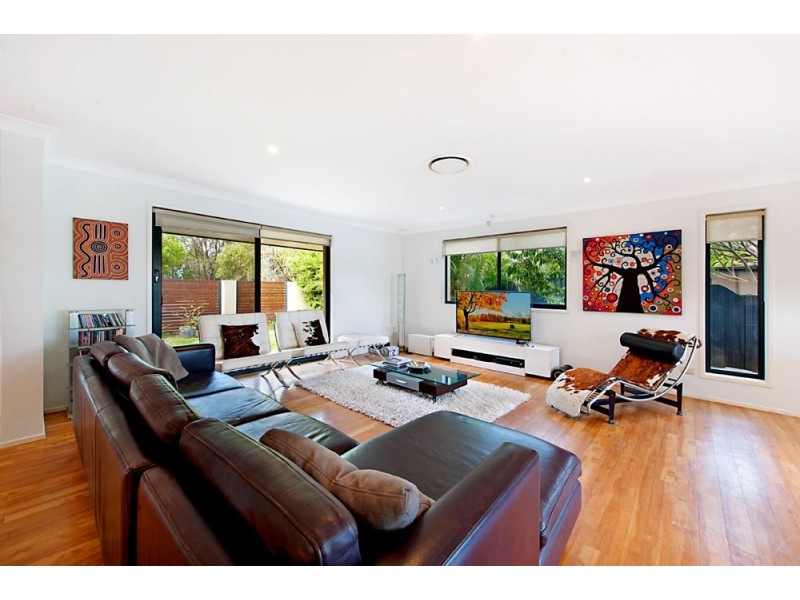 83 Cypress Drive, Broadbeach Waters QLD 4218