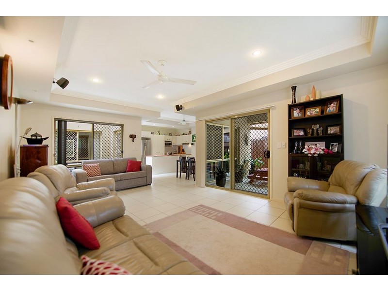 1/7 Entry Drive, Merrimac QLD 4226