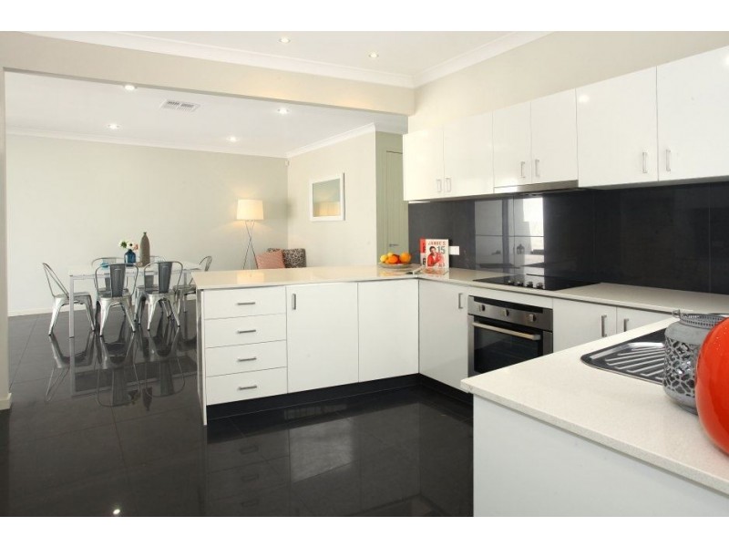 47 Sickle Avenue, Hope Island QLD 4212