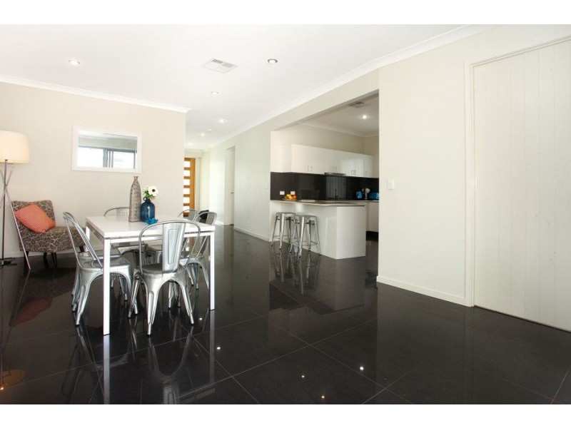 47 Sickle Avenue, Hope Island QLD 4212