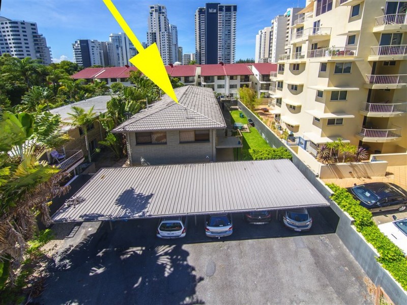 9 Cronin Avenue, Main Beach QLD 4217