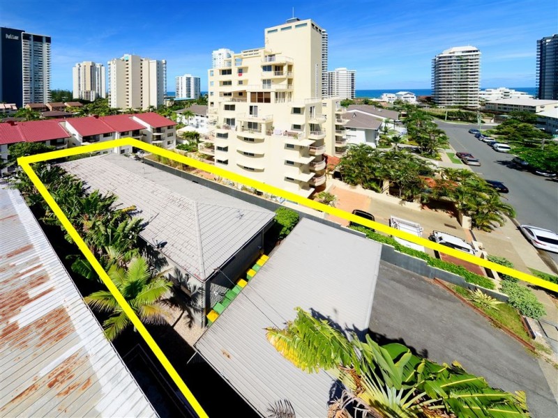 9 Cronin Avenue, Main Beach QLD 4217