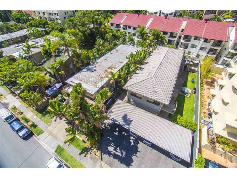 9 Cronin Avenue, Main Beach QLD 4217