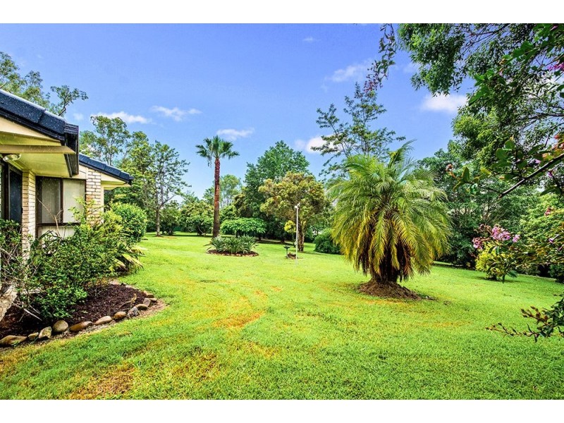 4 Old Tamborine Road, Oxenford QLD 4210