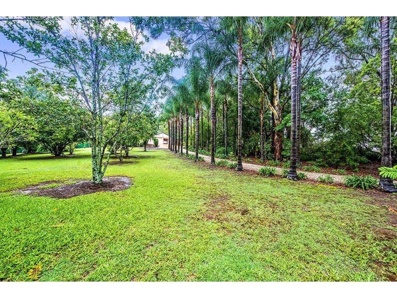 4 Old Tamborine Road, Oxenford QLD 4210