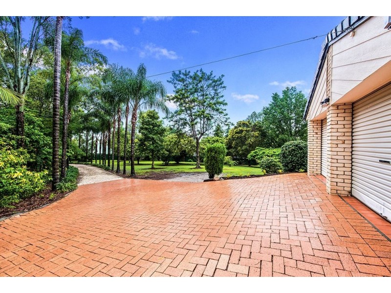 4 Old Tamborine Road, Oxenford QLD 4210