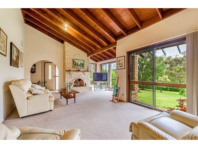 4 Old Tamborine Road, Oxenford QLD 4210