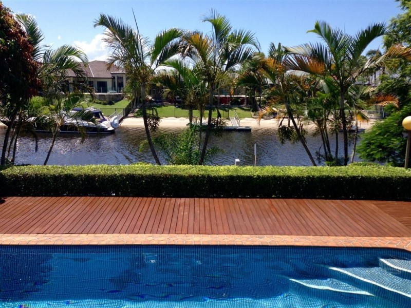 12 Winch Court, Mermaid Waters QLD 4218