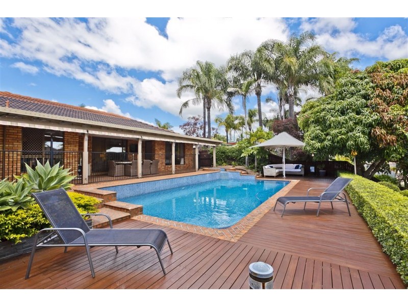 12 Winch Court, Mermaid Waters QLD 4218