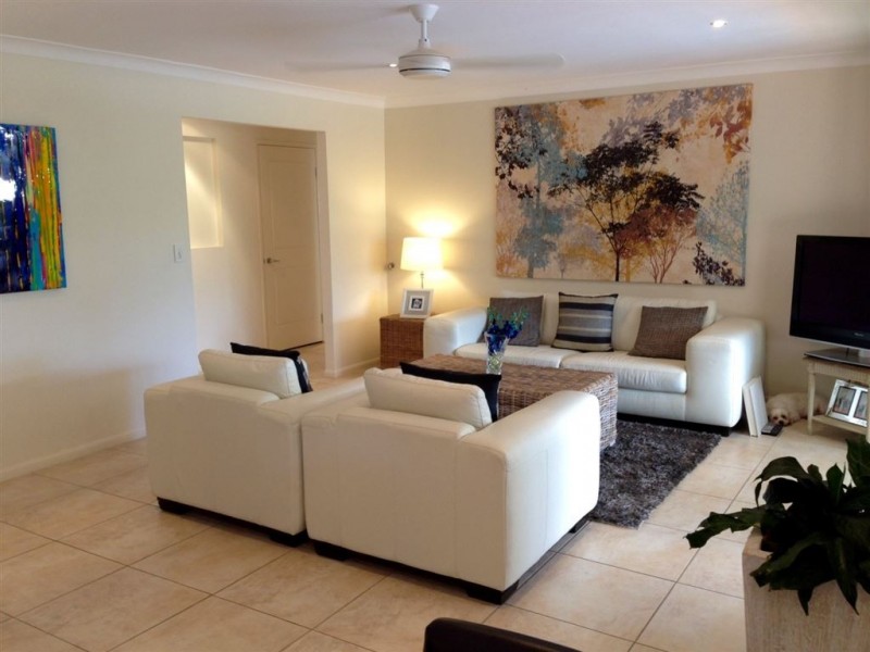 12 Winch Court, Mermaid Waters QLD 4218