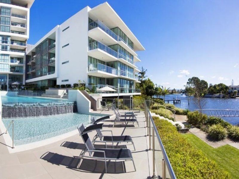 2003/33 T E Peters Drive, Broadbeach Waters QLD 4218