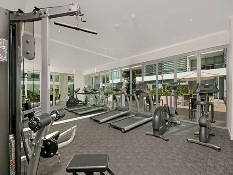 2003/33 T E Peters Drive, Broadbeach Waters QLD 4218