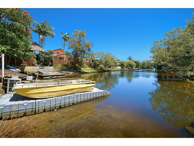 162 Monaco Street, Broadbeach Waters QLD 4218