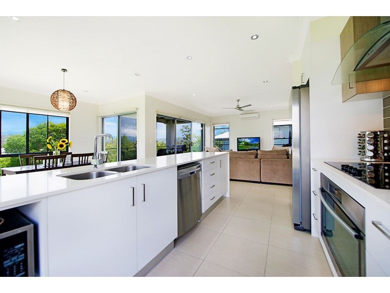 18 John Francis Drive, Carrara QLD 4211
