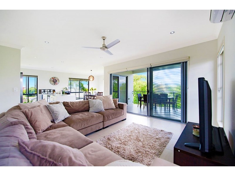 18 John Francis Drive, Carrara QLD 4211