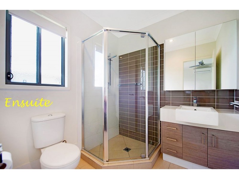 18 John Francis Drive, Carrara QLD 4211