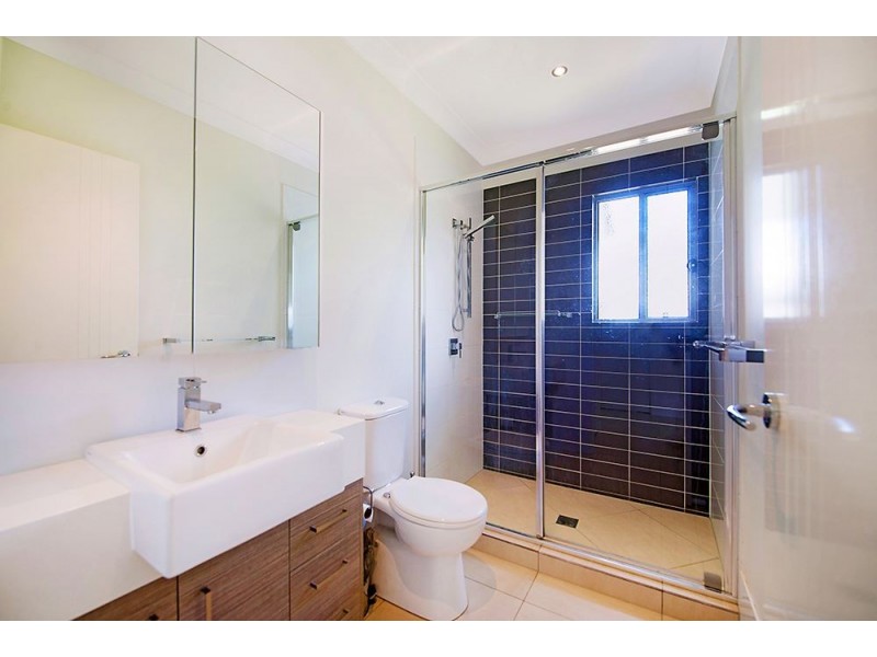 18 John Francis Drive, Carrara QLD 4211