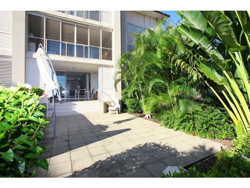 1717/1 Rialto Quay Drive (Stillwater), Hope Island QLD 4212